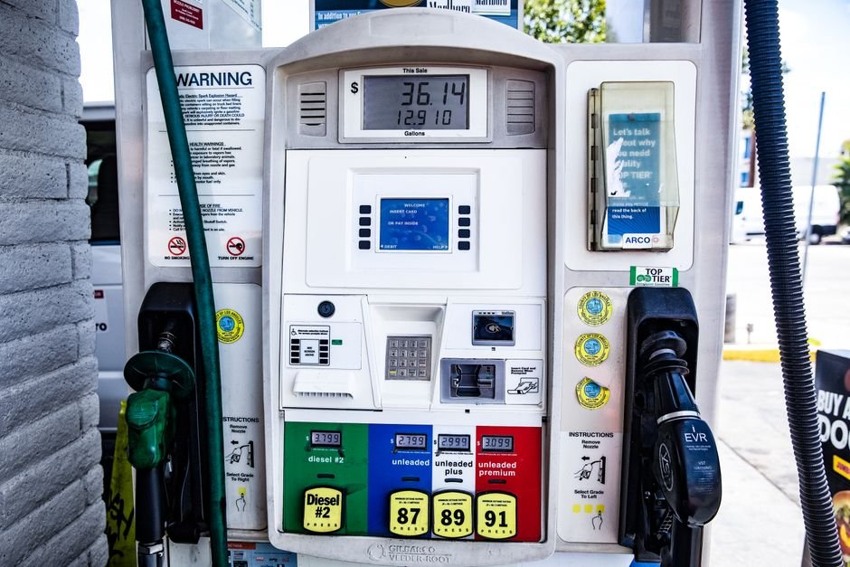 Gasoline Storage California: How Long Does Fuel Last for Your Travel Vehicles?