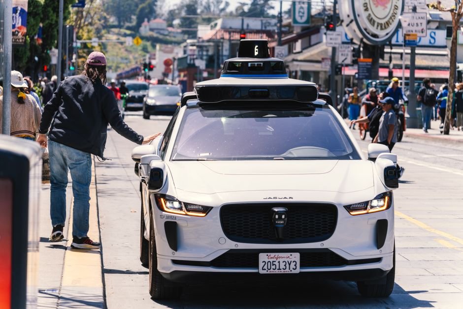 California Self-Driving Cars: The Future of Travel in the Golden State