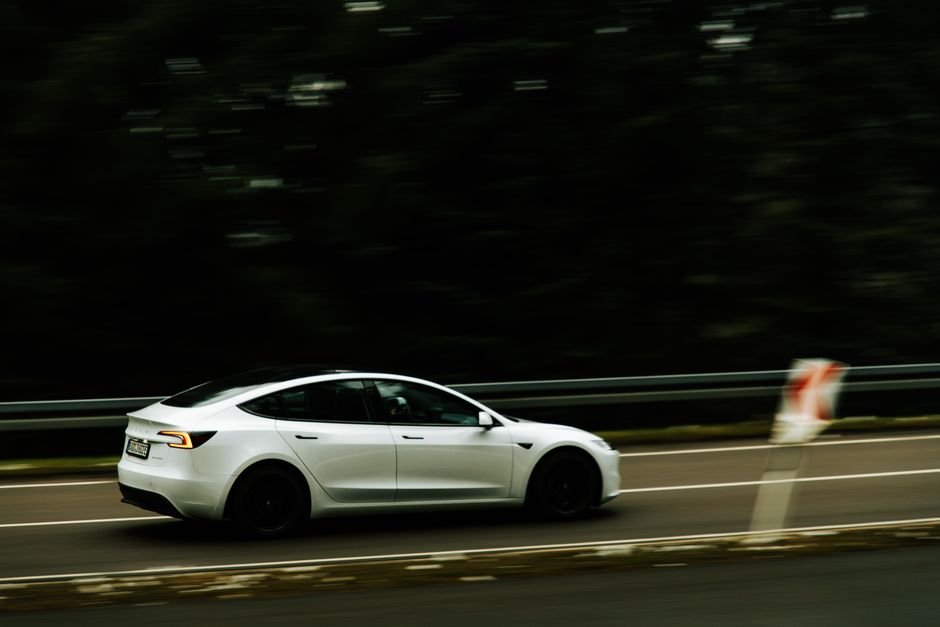 Mastering EV Winter Driving: Essential Tips for California Road Trips