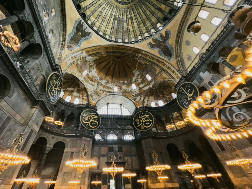 The Dramatic Fall of Constantinople: Hagia Sophia's Transformation & A New Era